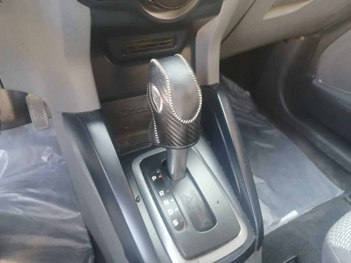 Car image 16