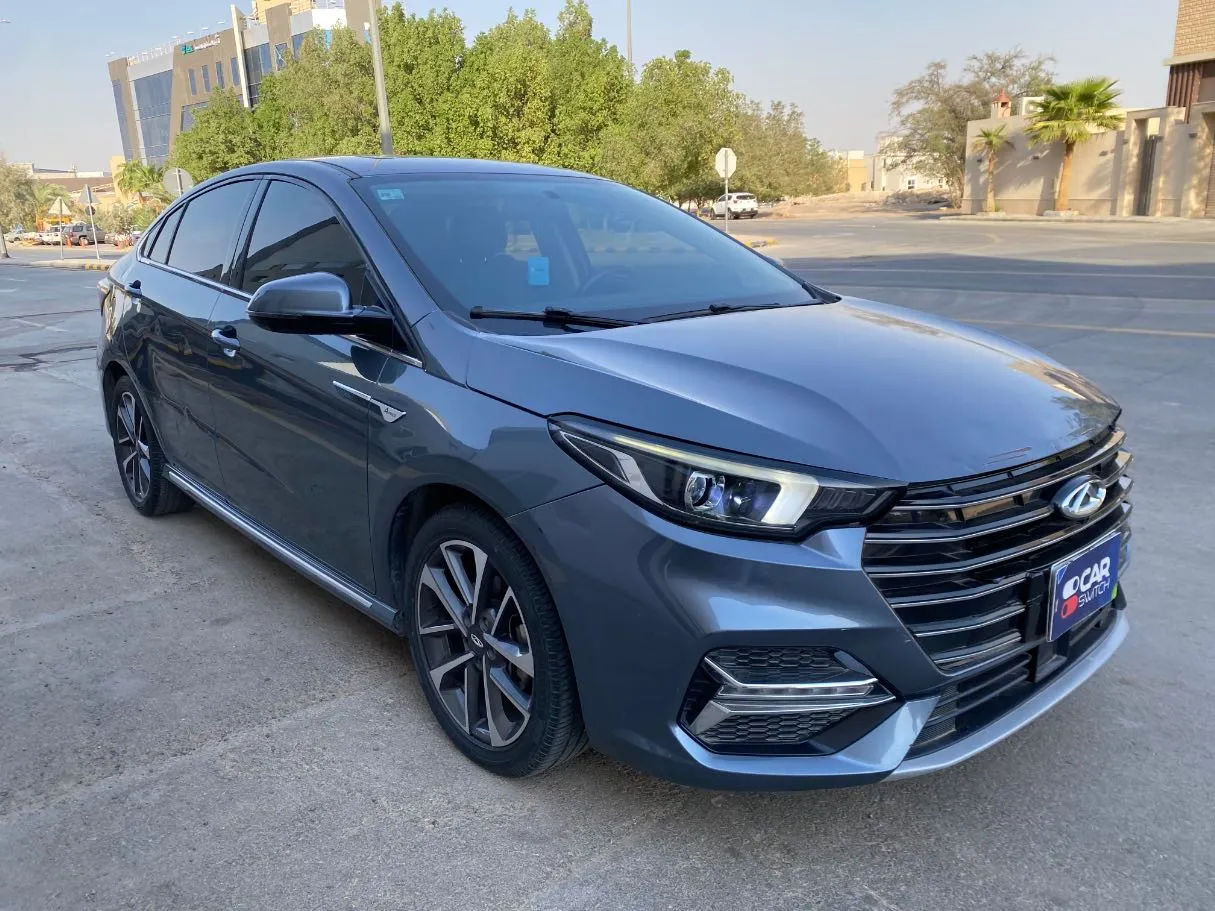 Car image 3
