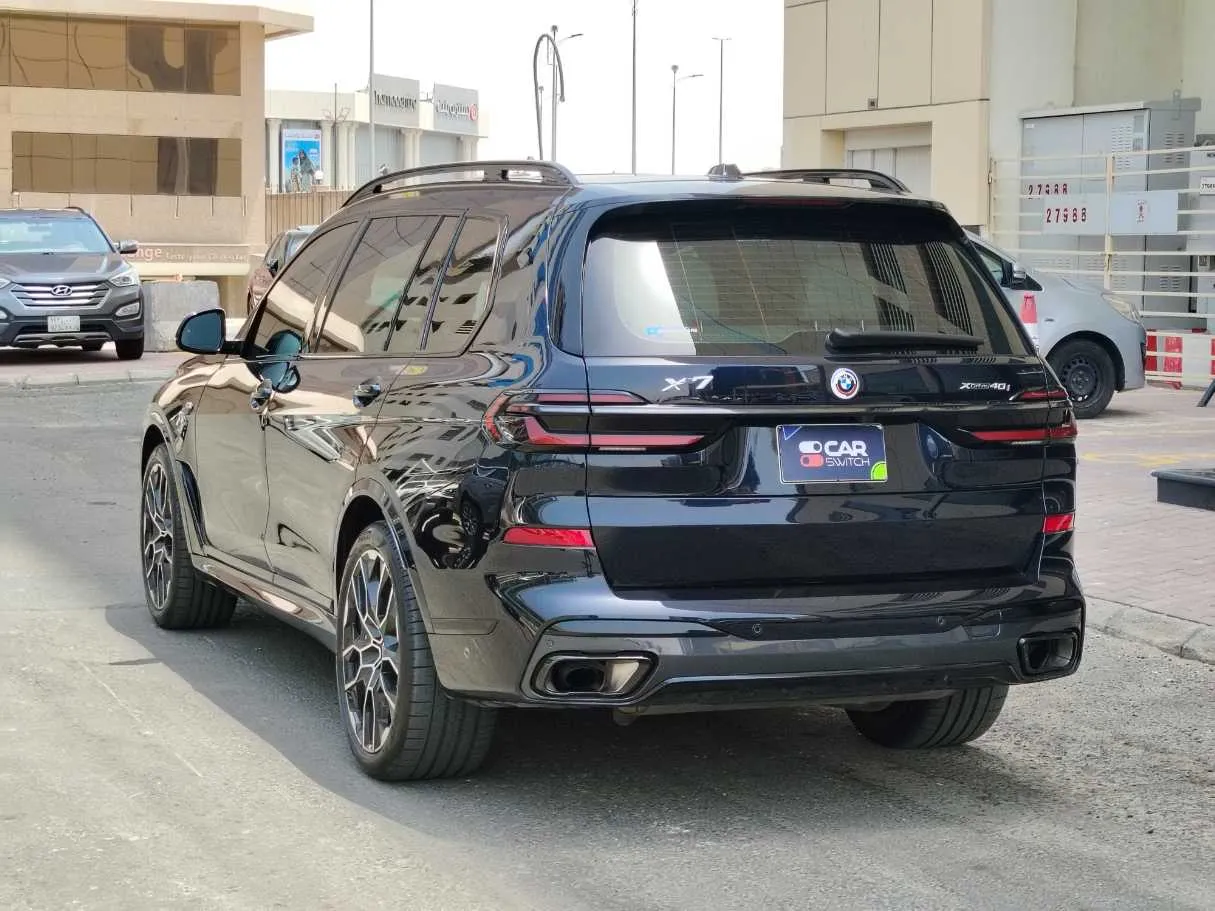Car image 7