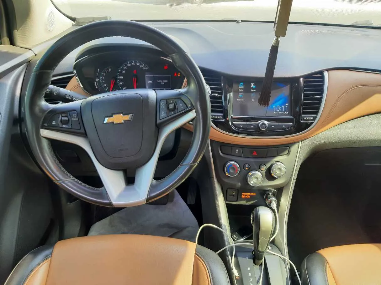 Car image 20