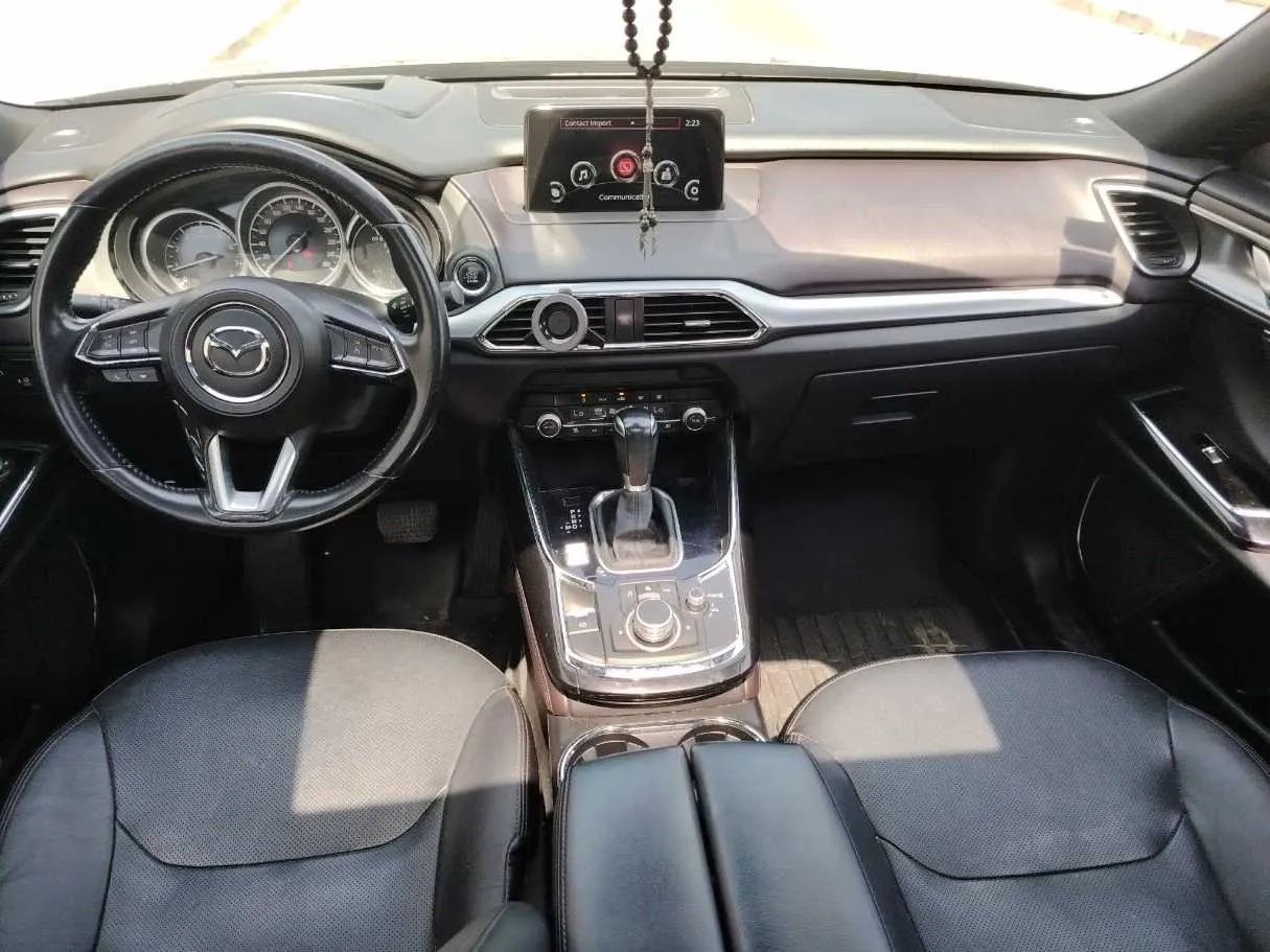 Car image 20