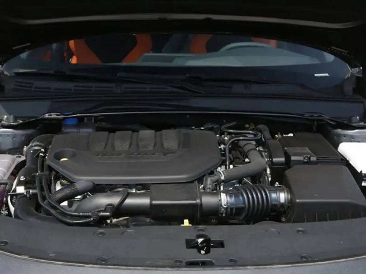 Car image 13