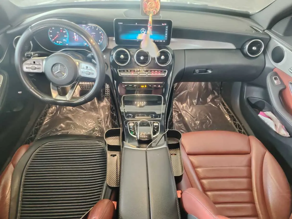 Car image 20
