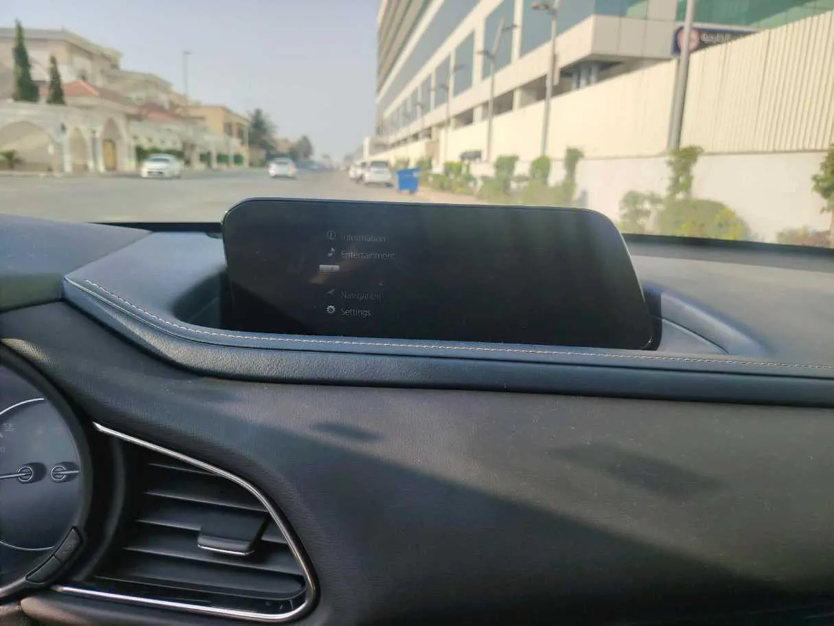 Car image 26