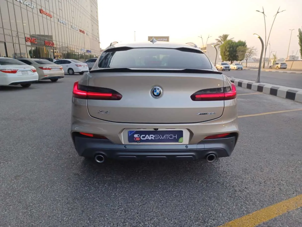Car image 6