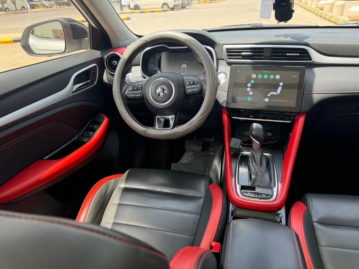 Car image 17