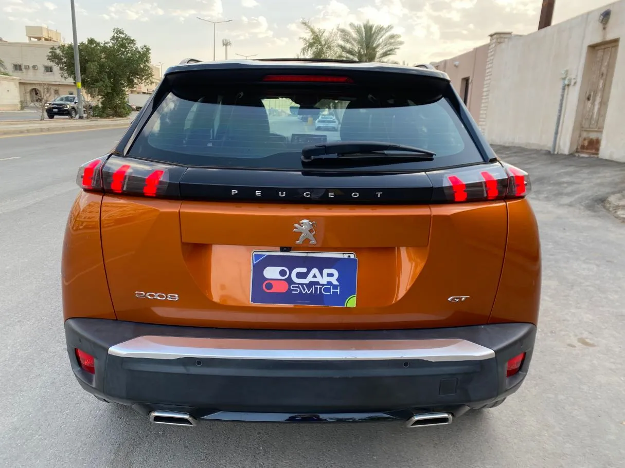 Car image 6