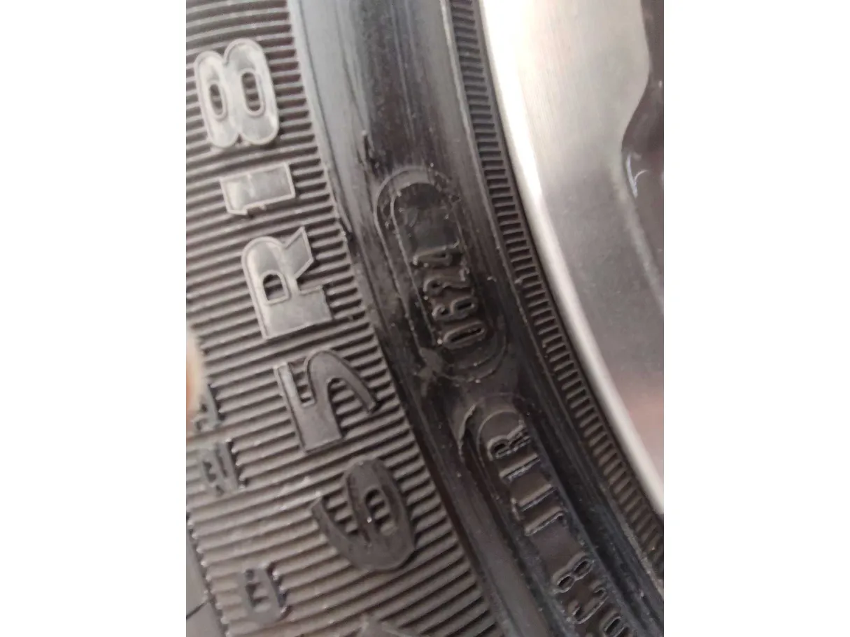 Car image 27