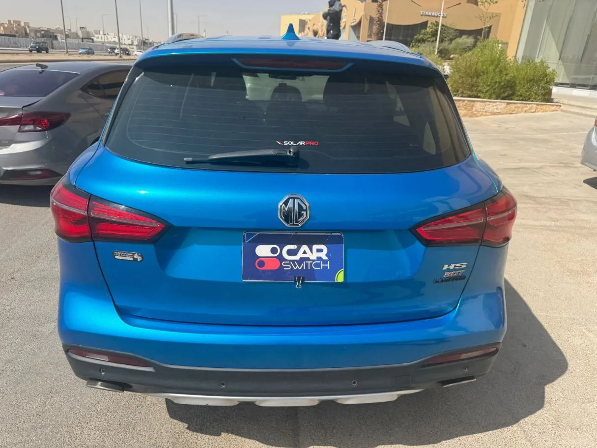 Car image 6