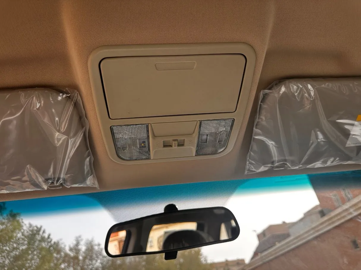 Car image 22