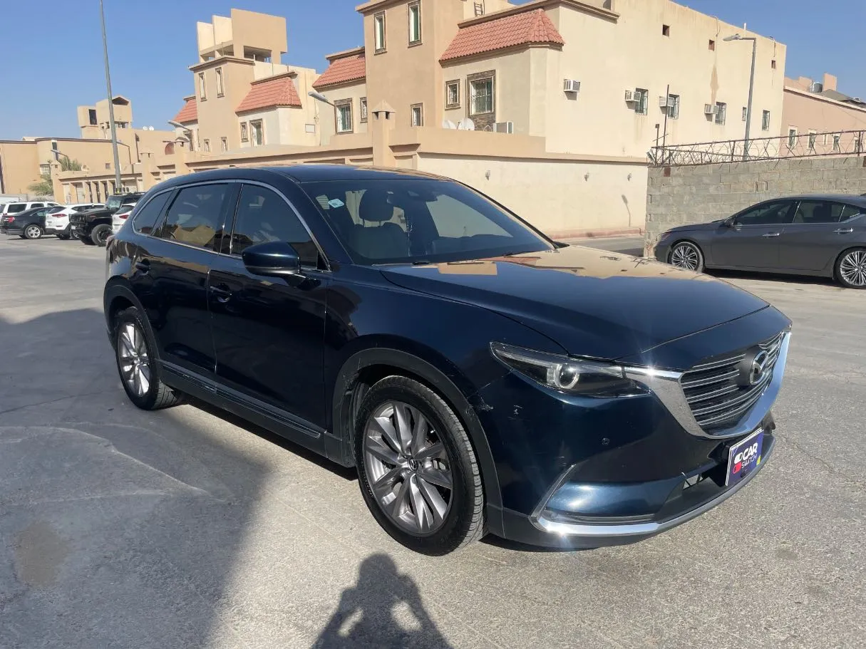 Car image 3