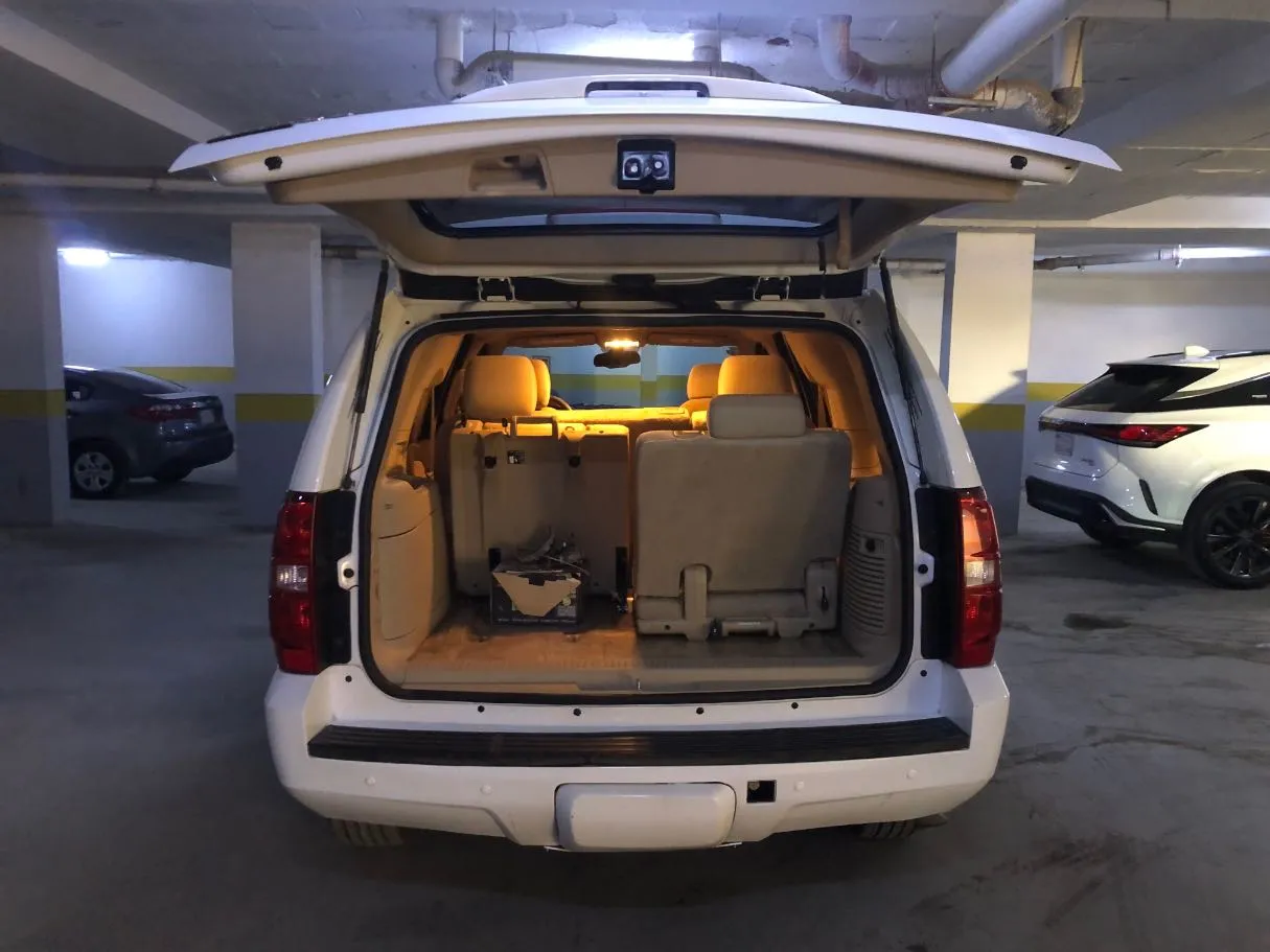 Car image 19