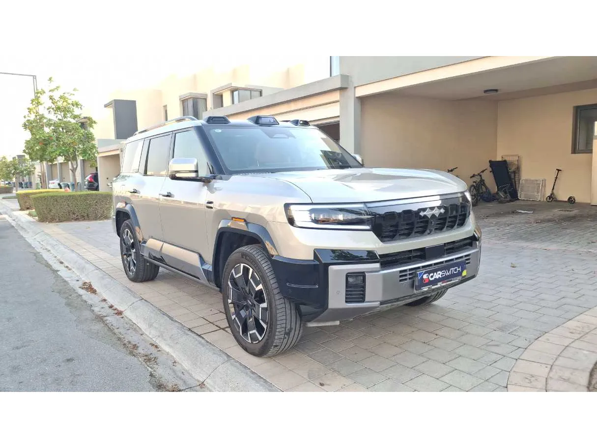 Car image 3