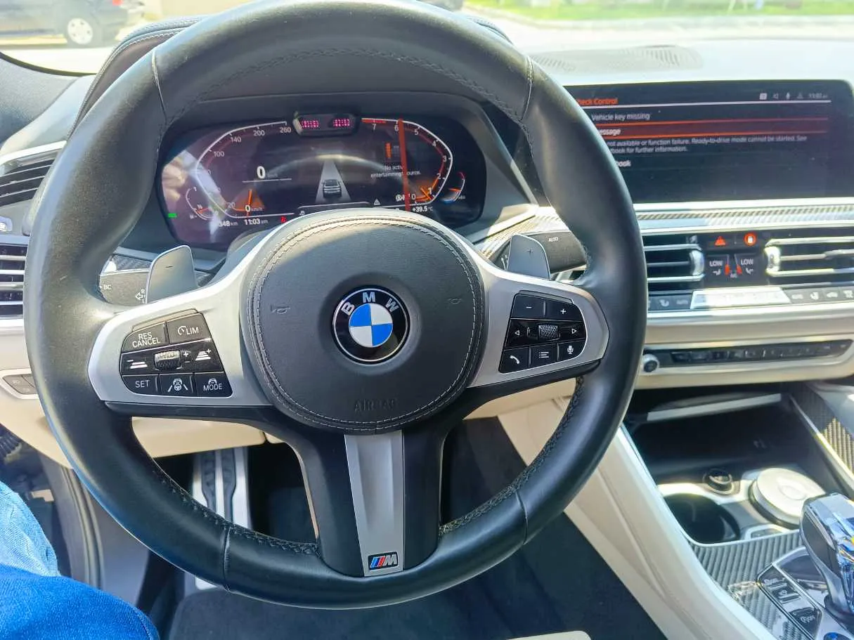 Car image 29