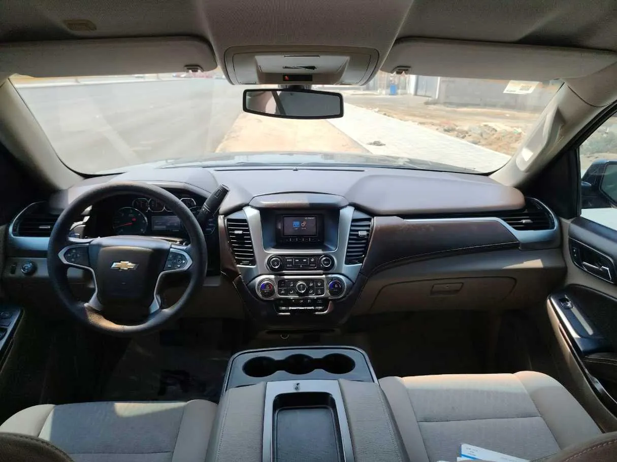 Car image 24