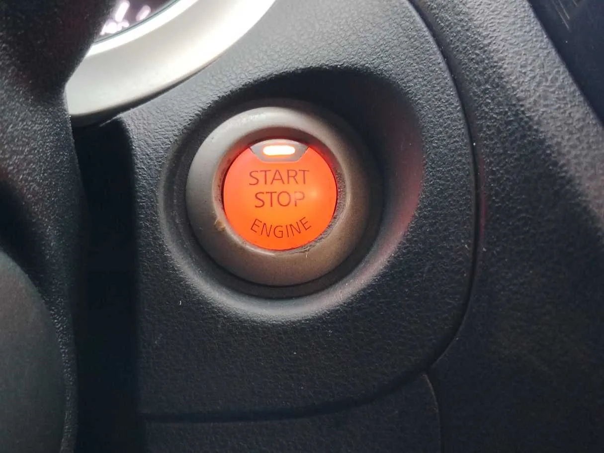 Car image 30