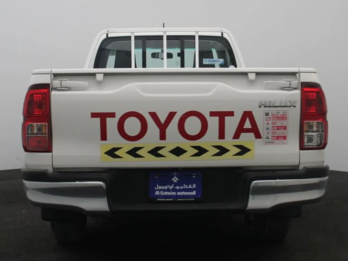 Car image 11