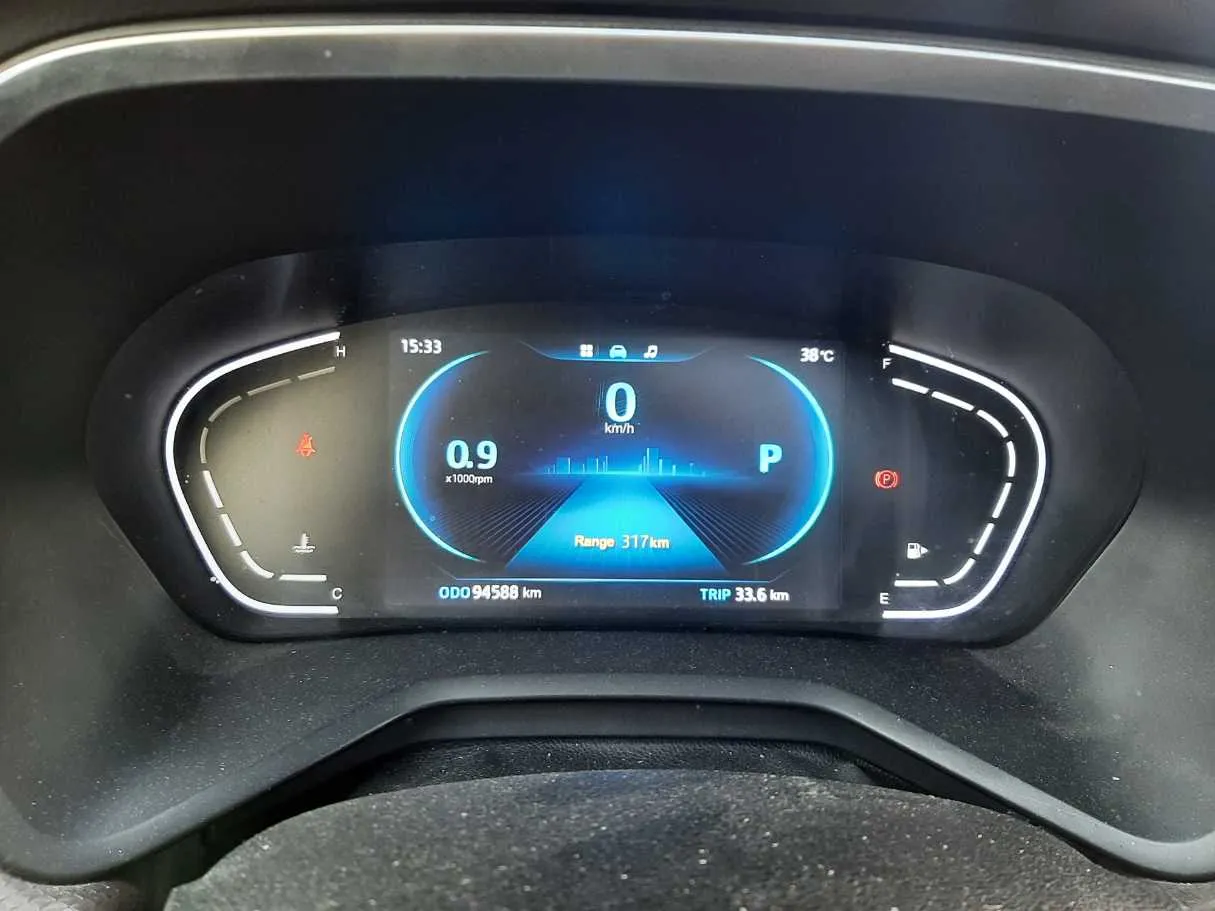 Car image 18