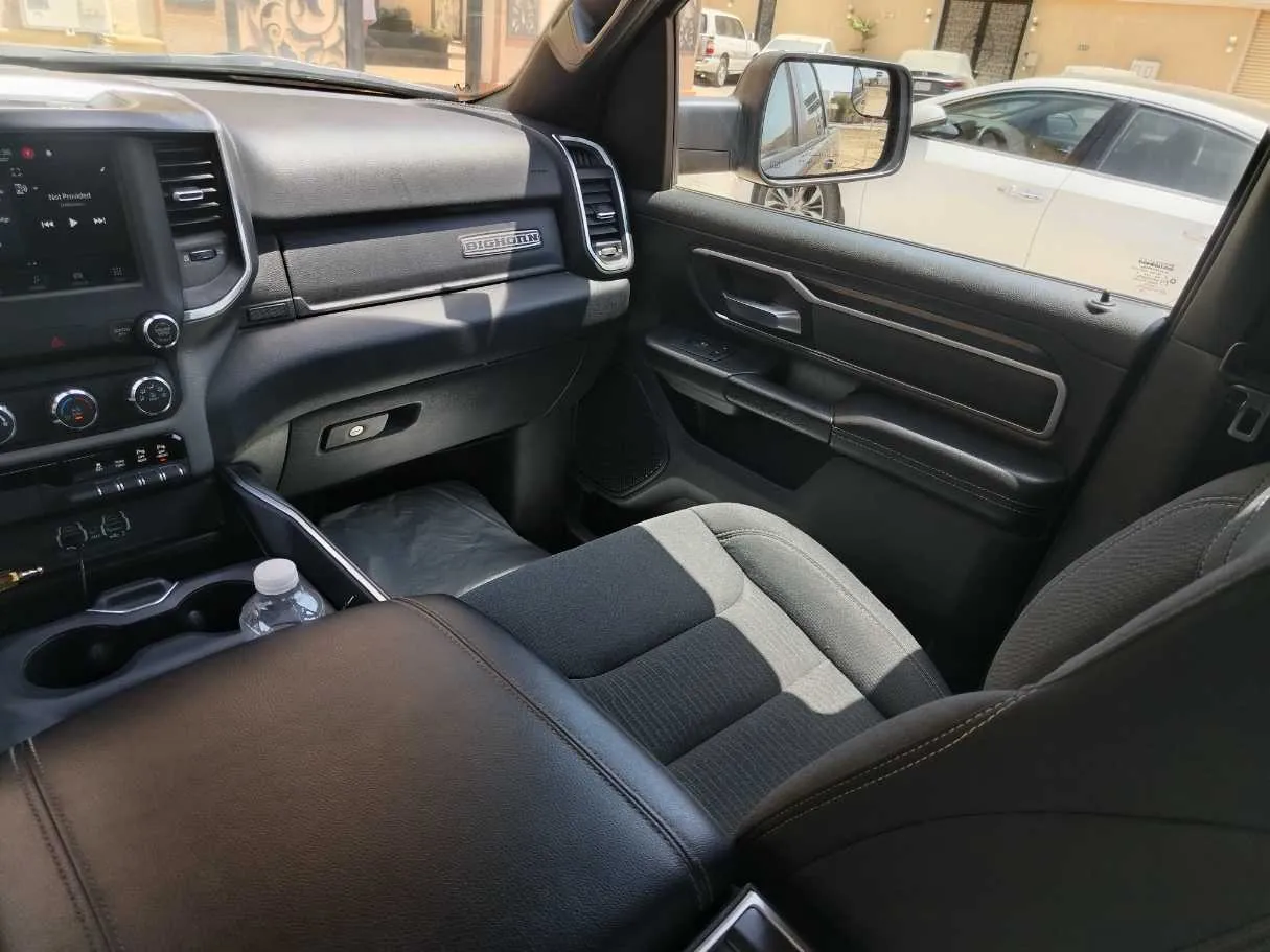 Car image 22