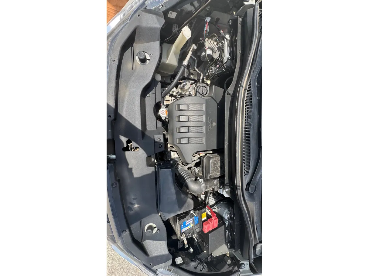 Car image 28