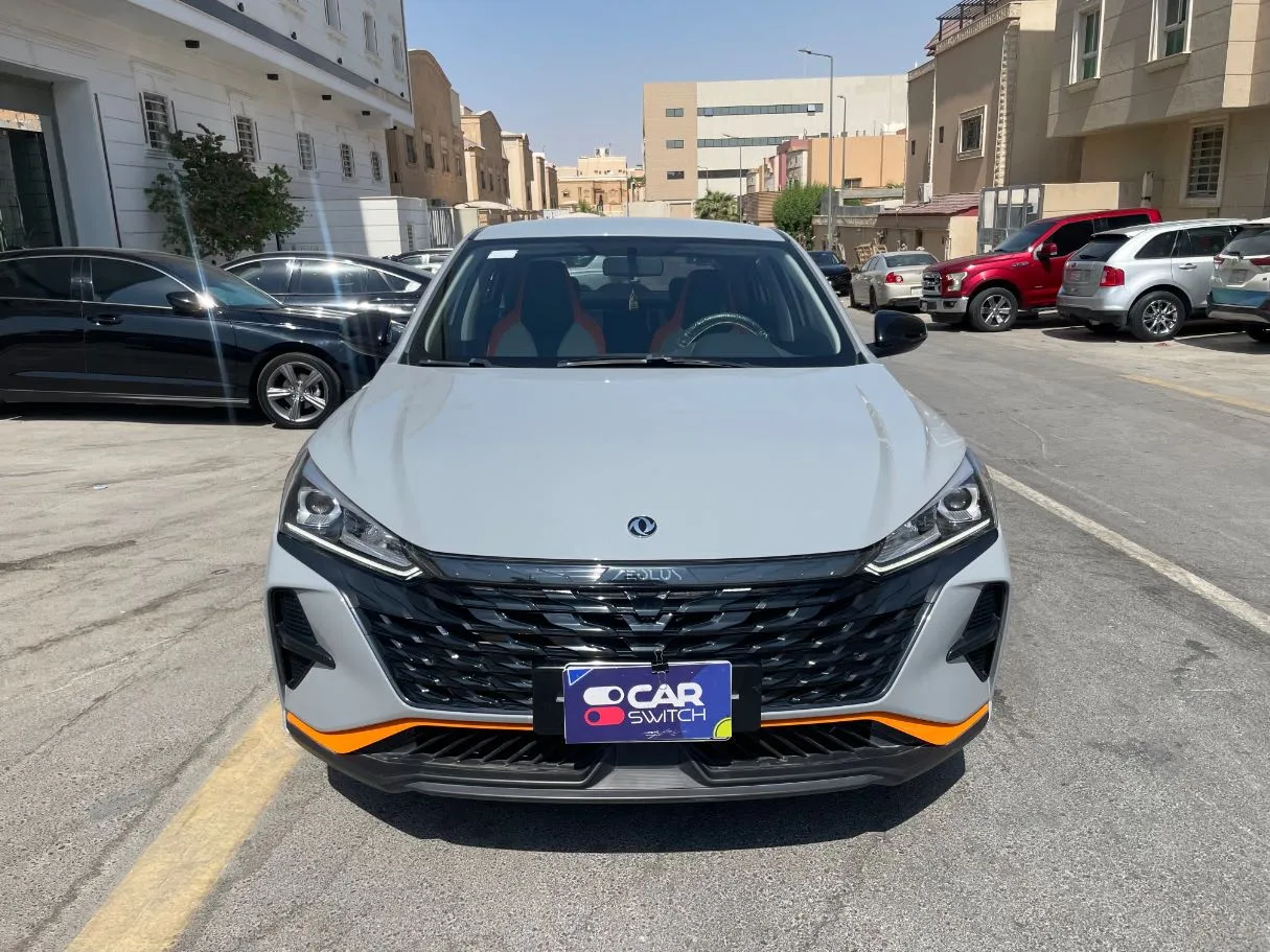 Car image 2