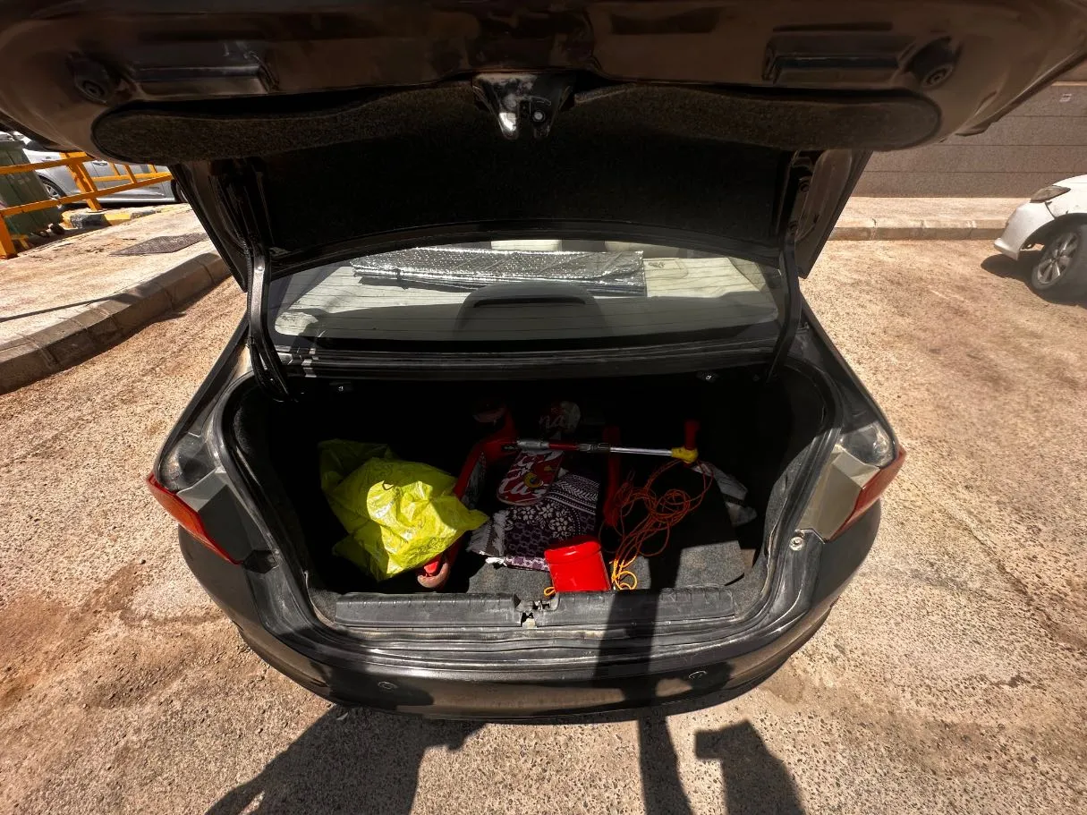 Car image 20