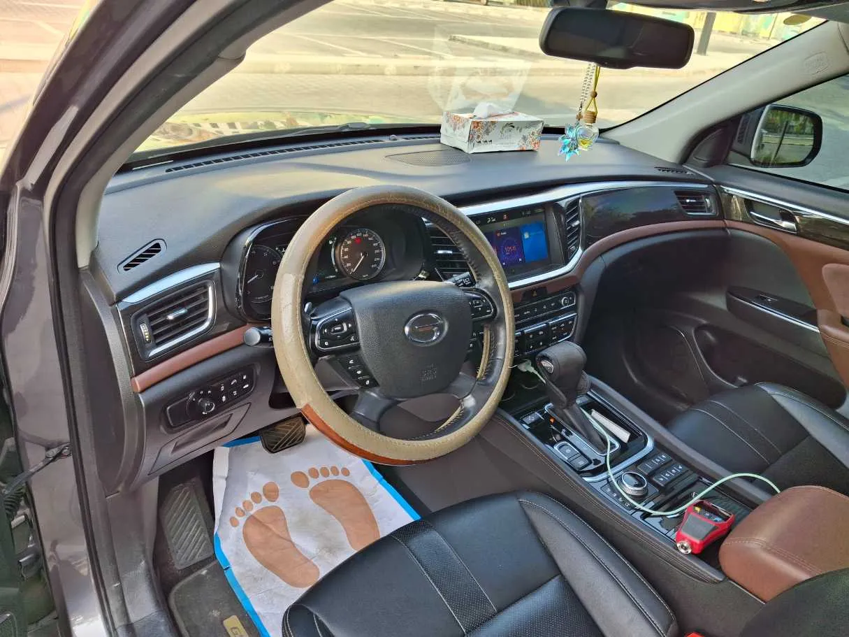 Car image 11