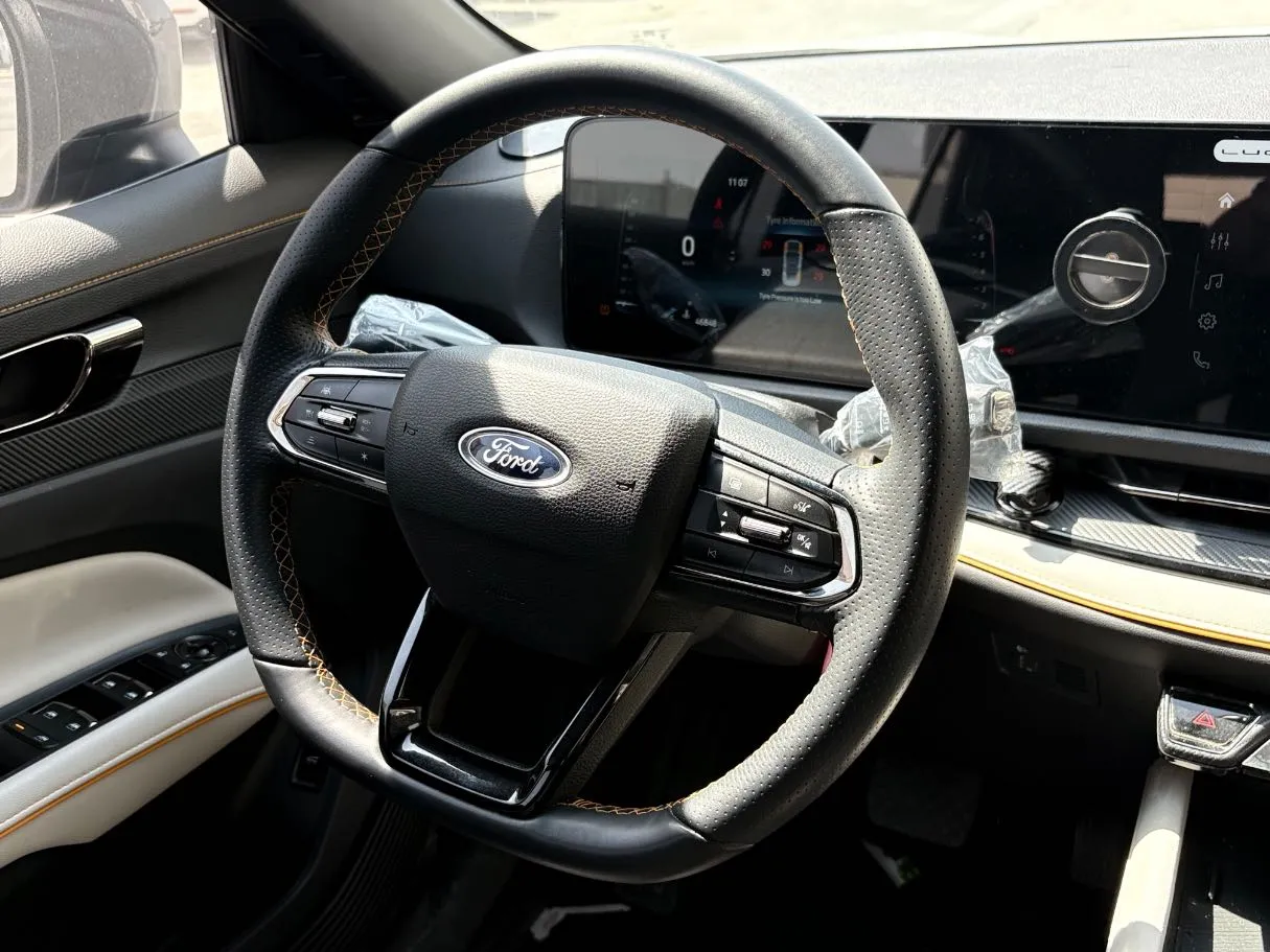 Car image 21