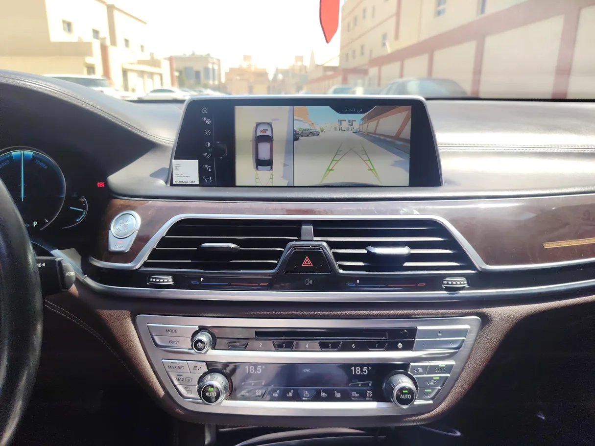 Car image 22