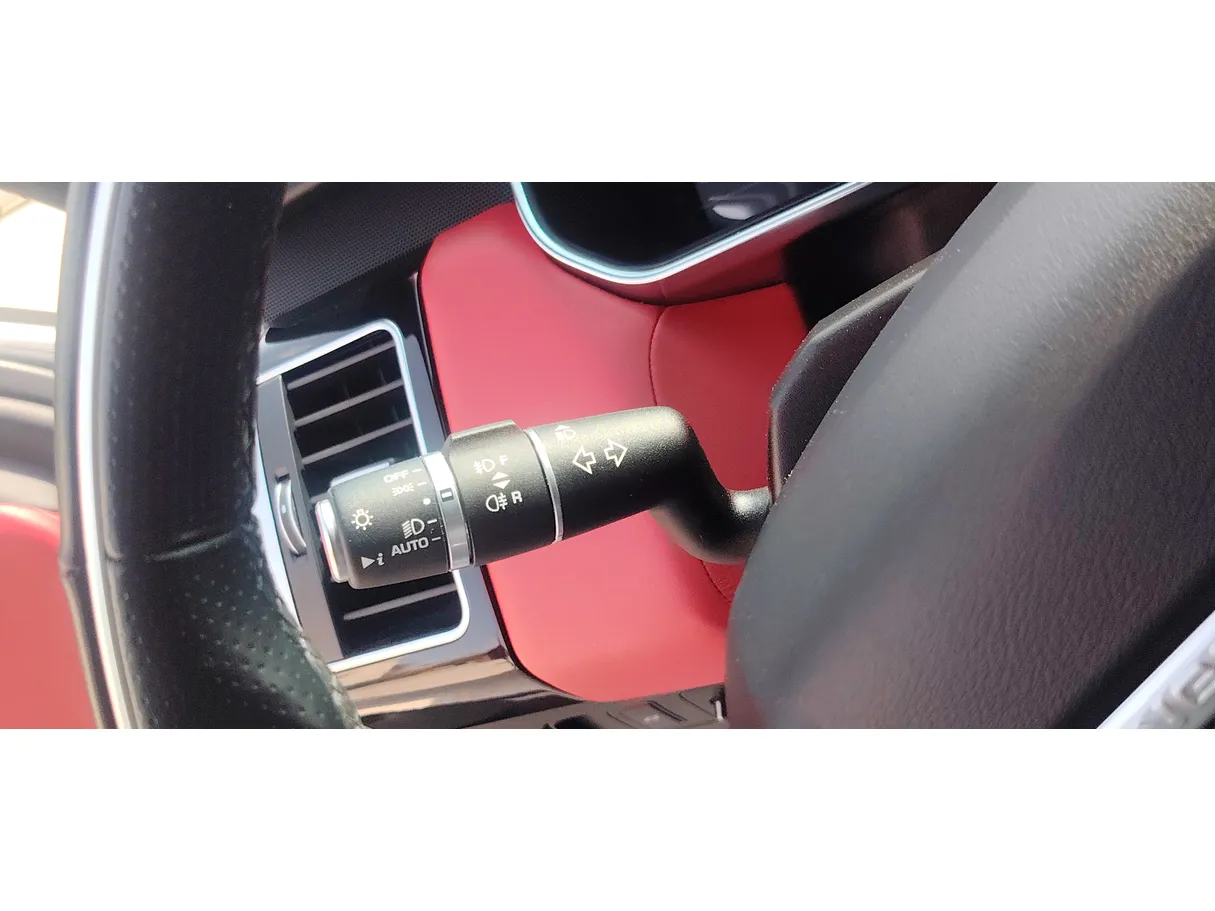 Car image 32