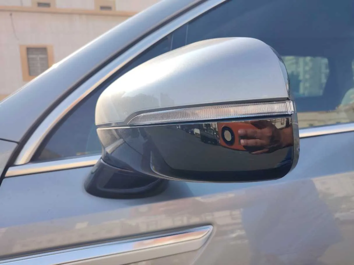 Car image 28