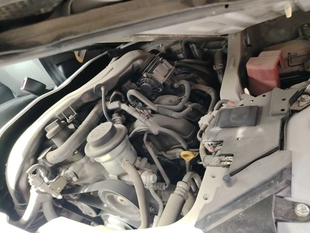 Car image 27