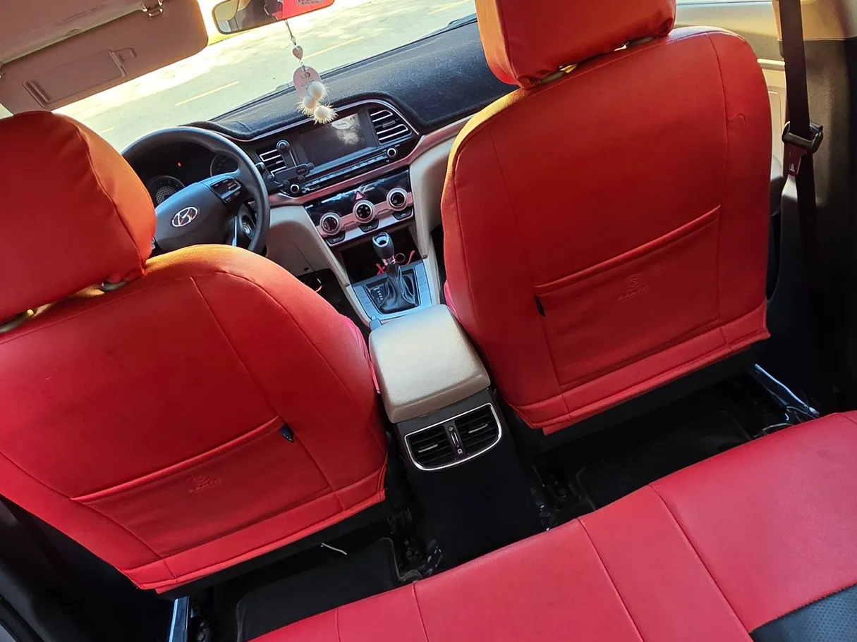 Car image 5