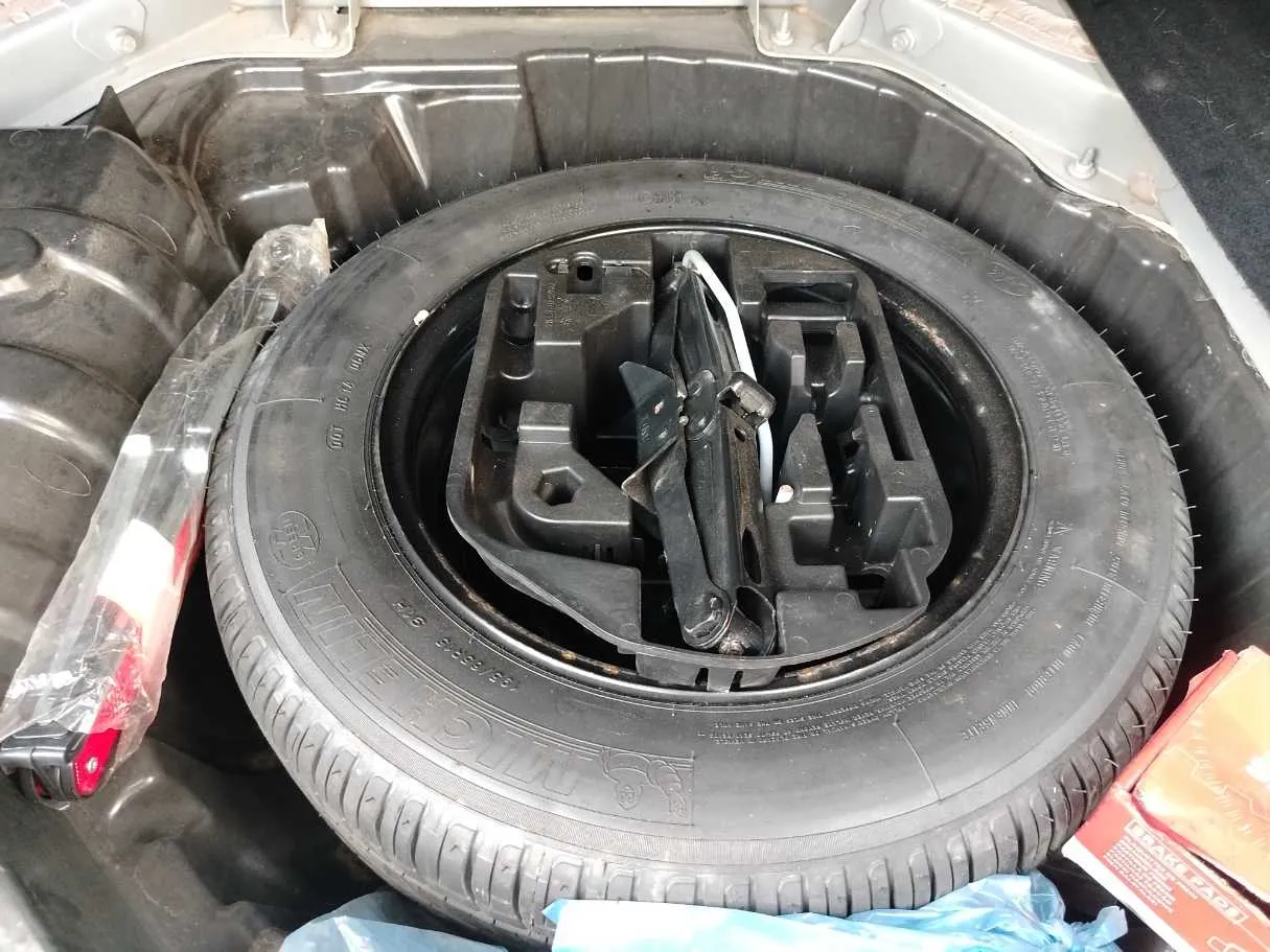 Car image 41