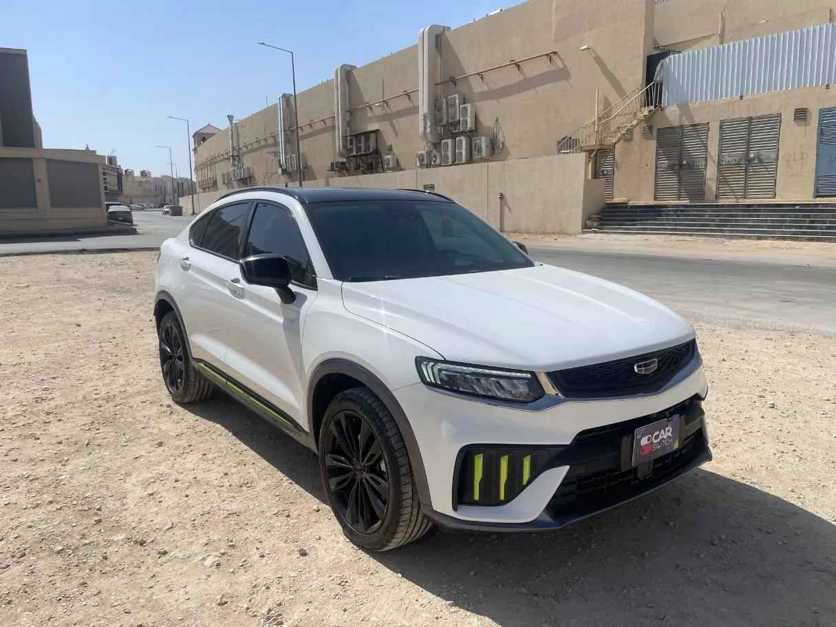 Car image 3