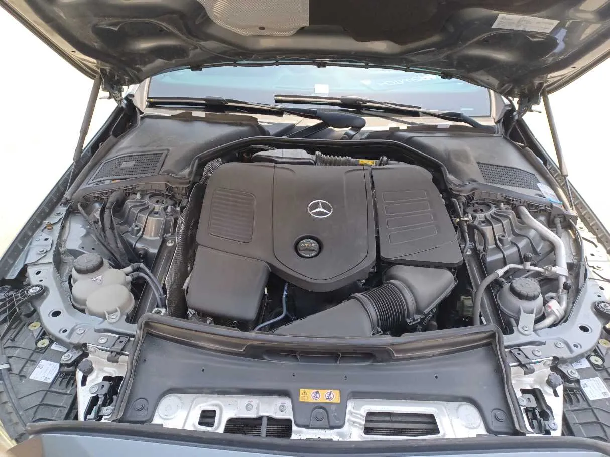Car image 25