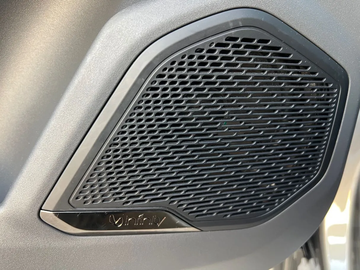 Car image 29