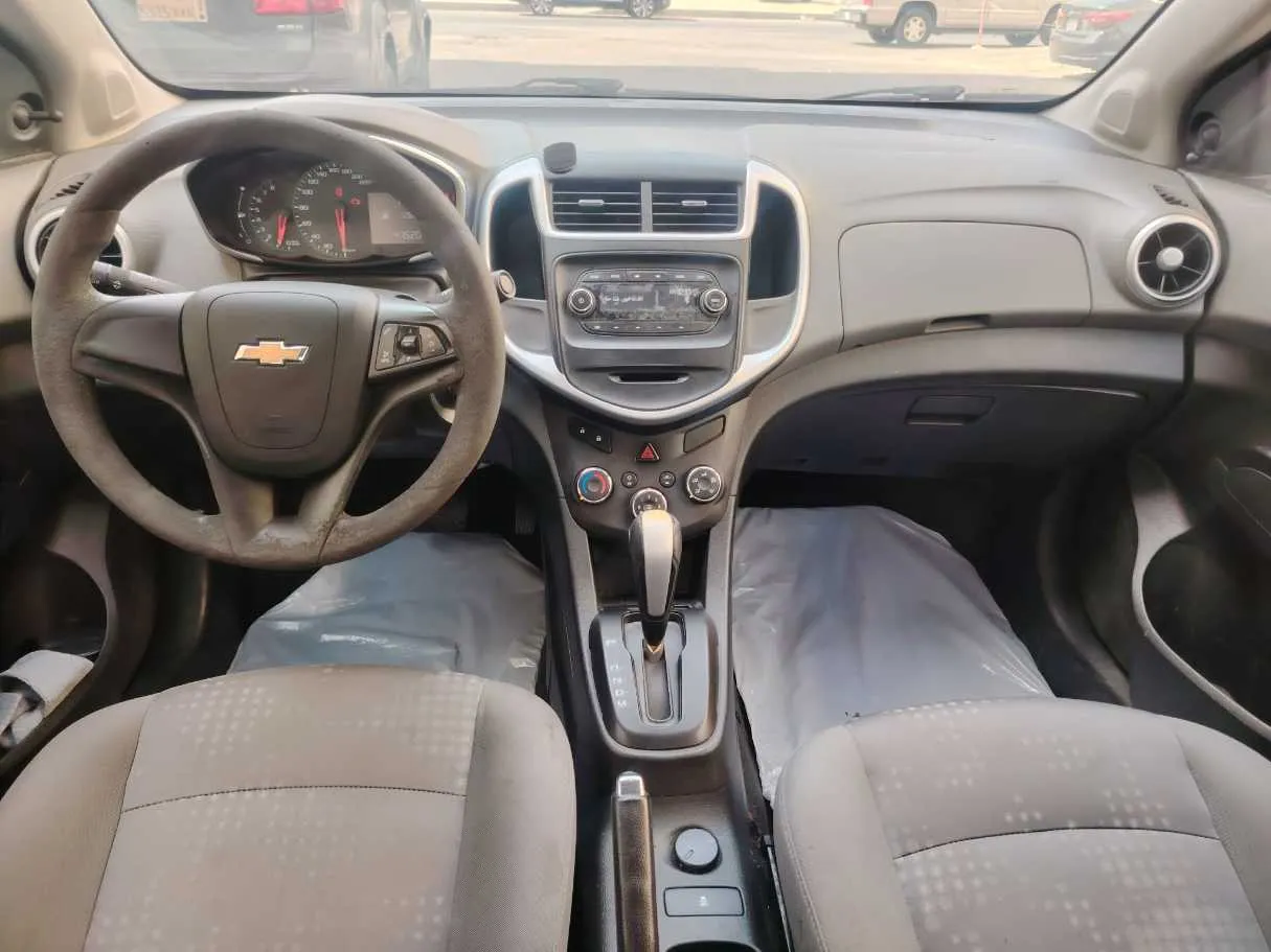 Car image 21