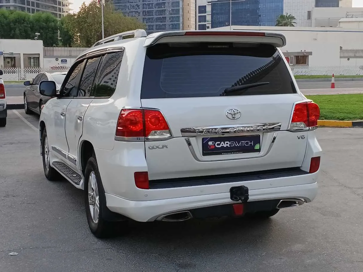 Car image 7
