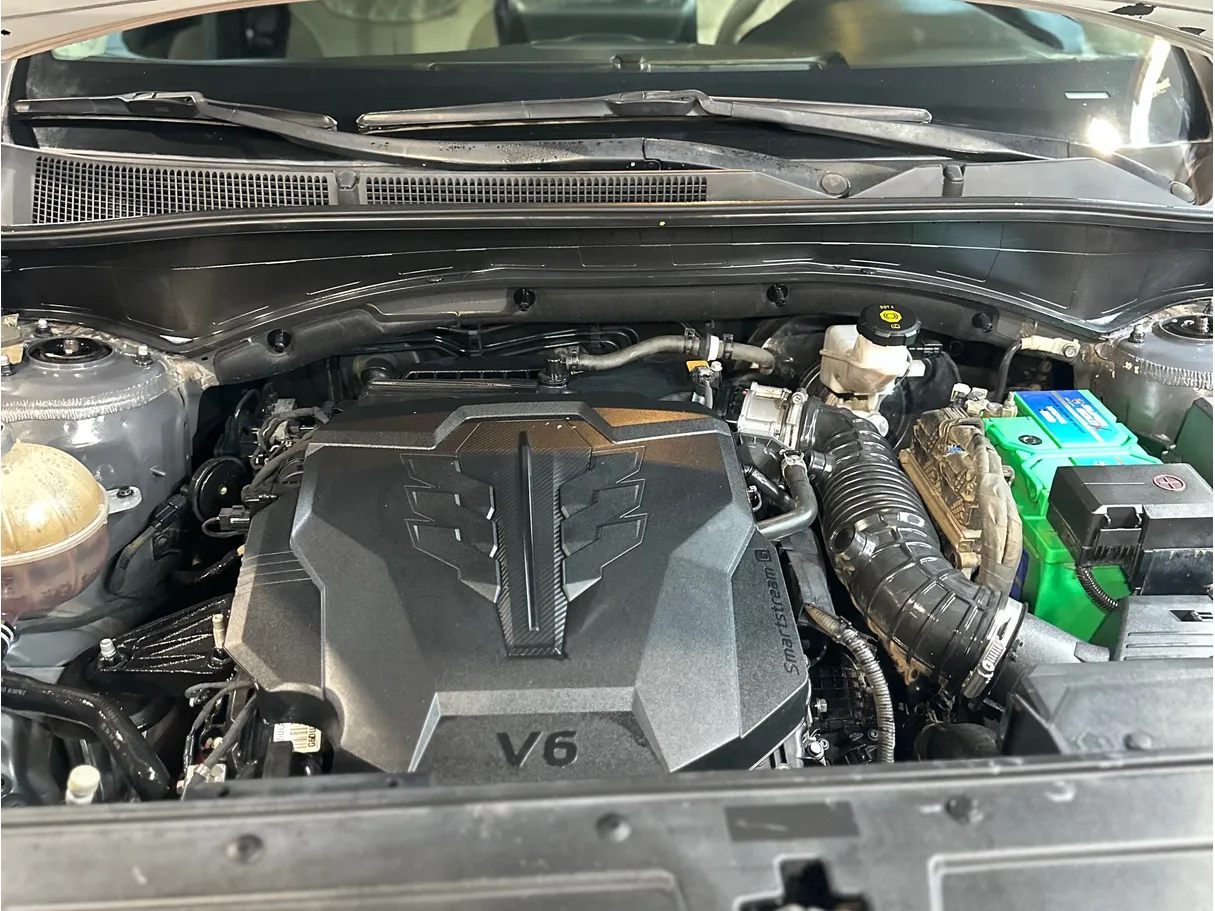 Car image 11