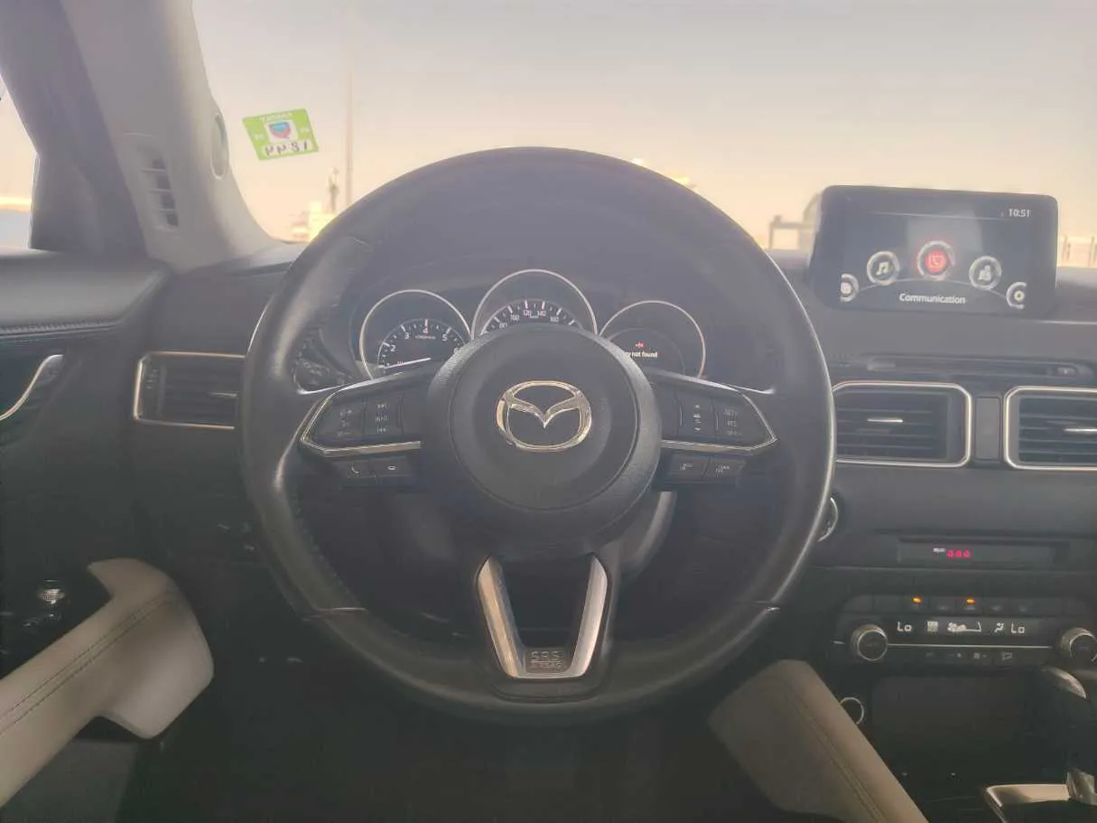 Car image 30