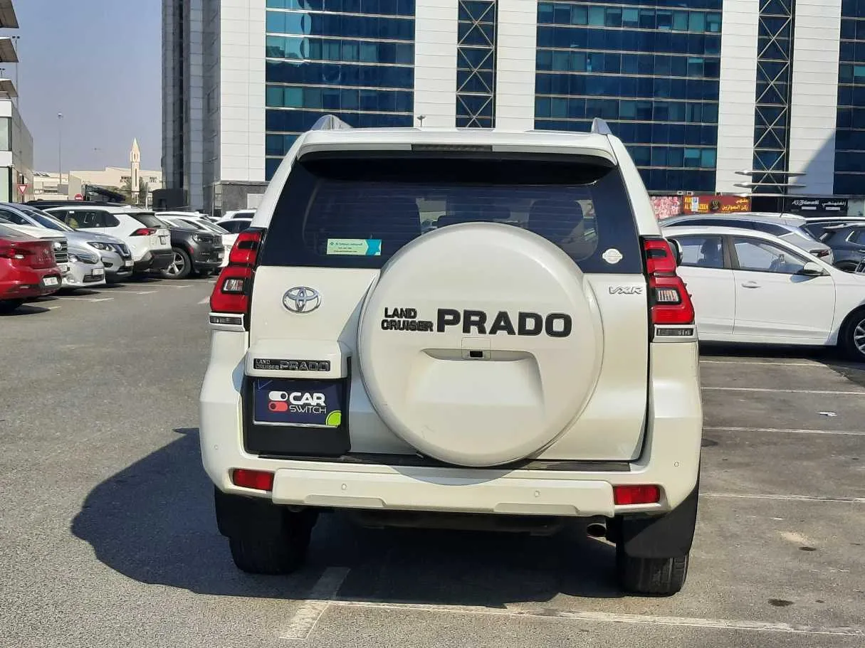 Car image 6
