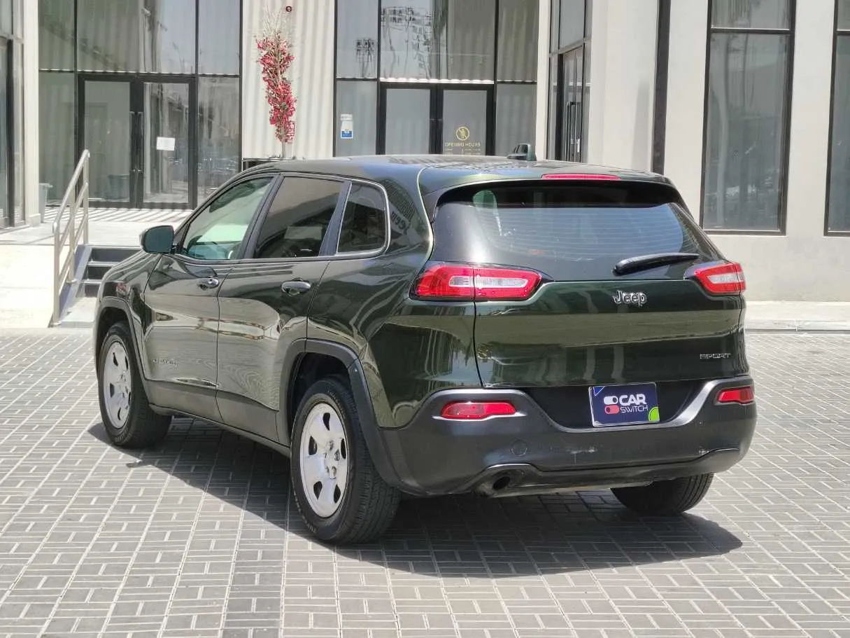 Car image 7