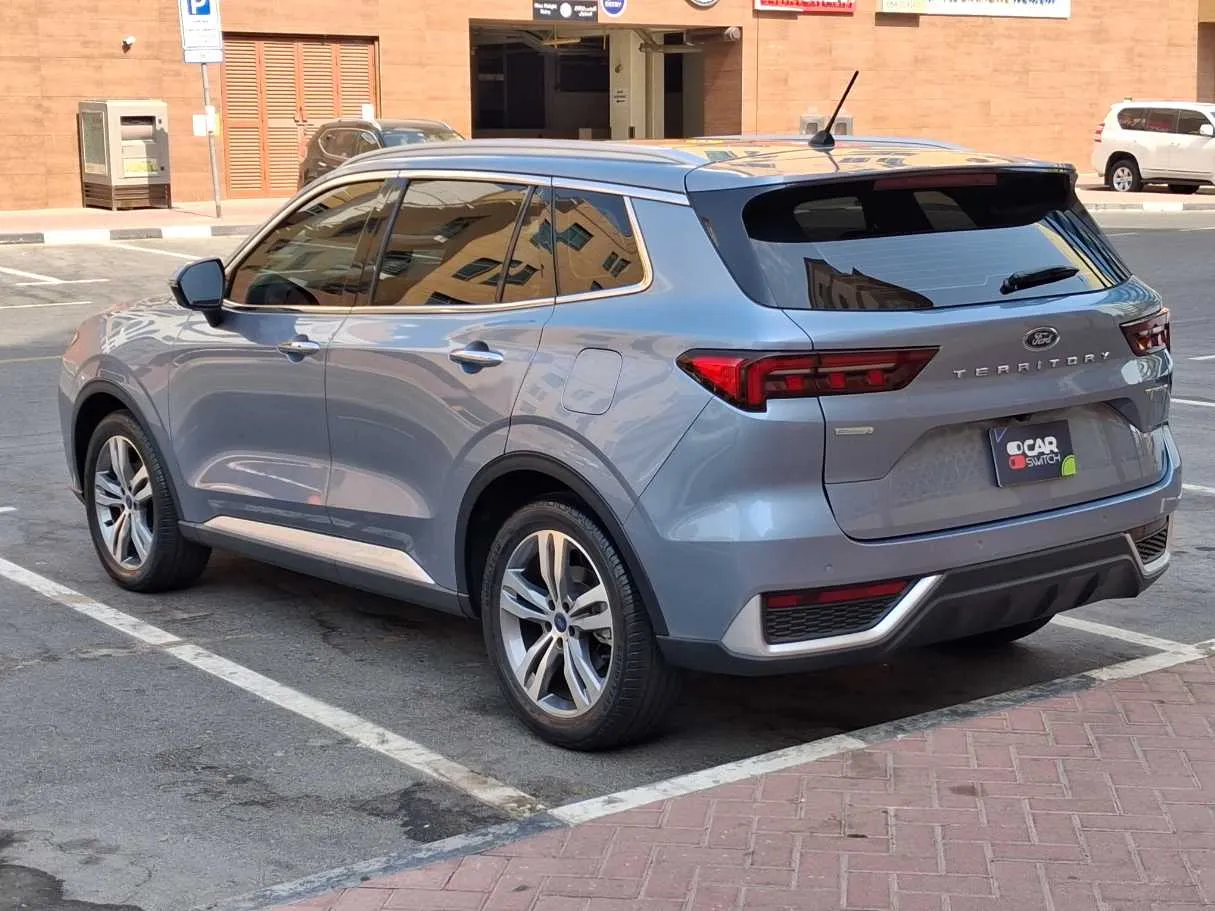 Car image 5