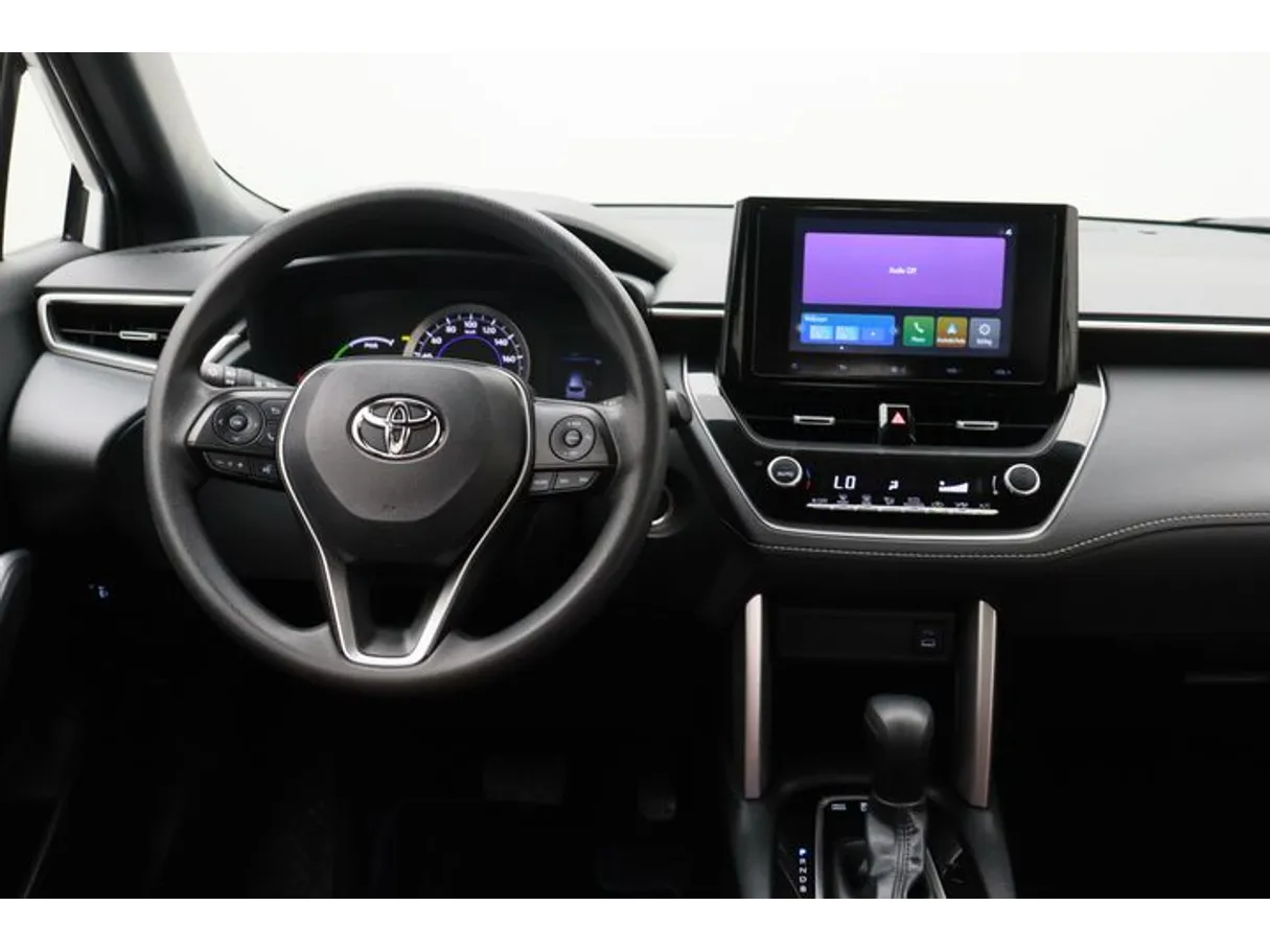 Car image 15