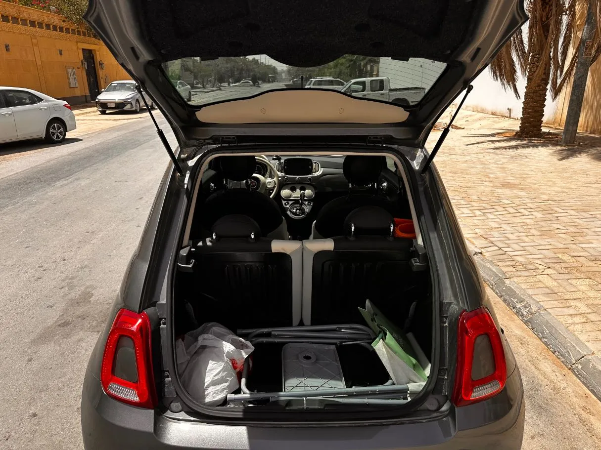 Car image 20
