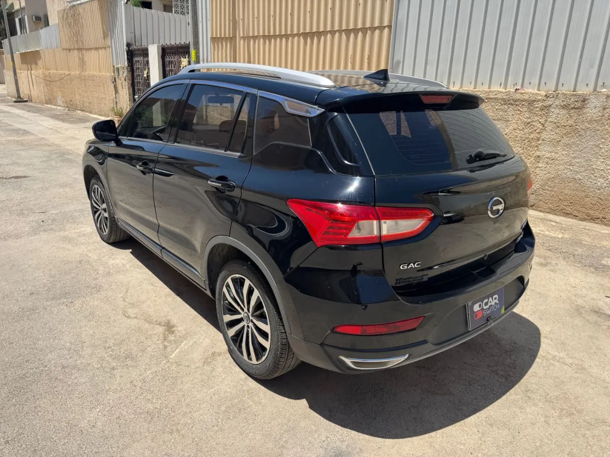 Car image 7