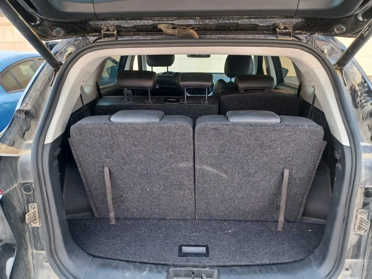 Car image 20