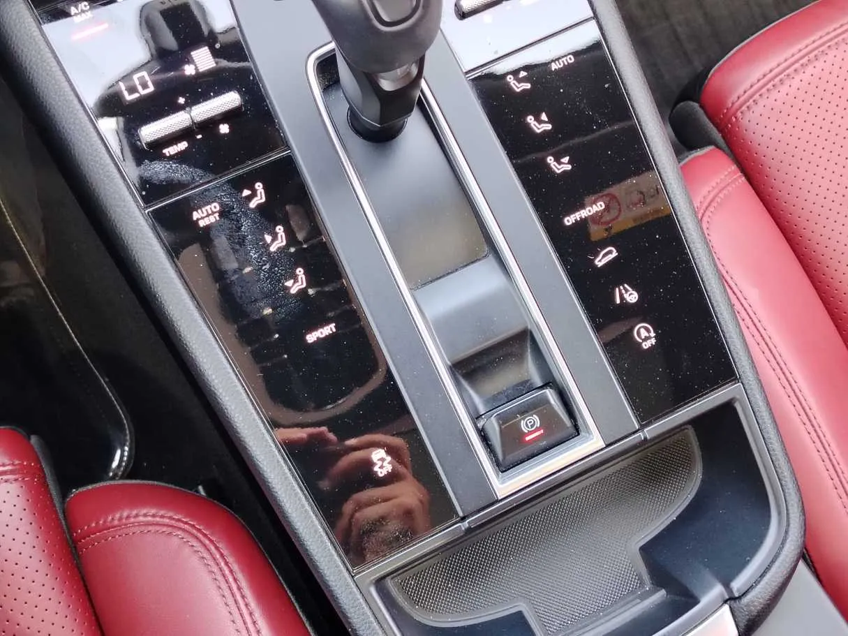 Car image 21