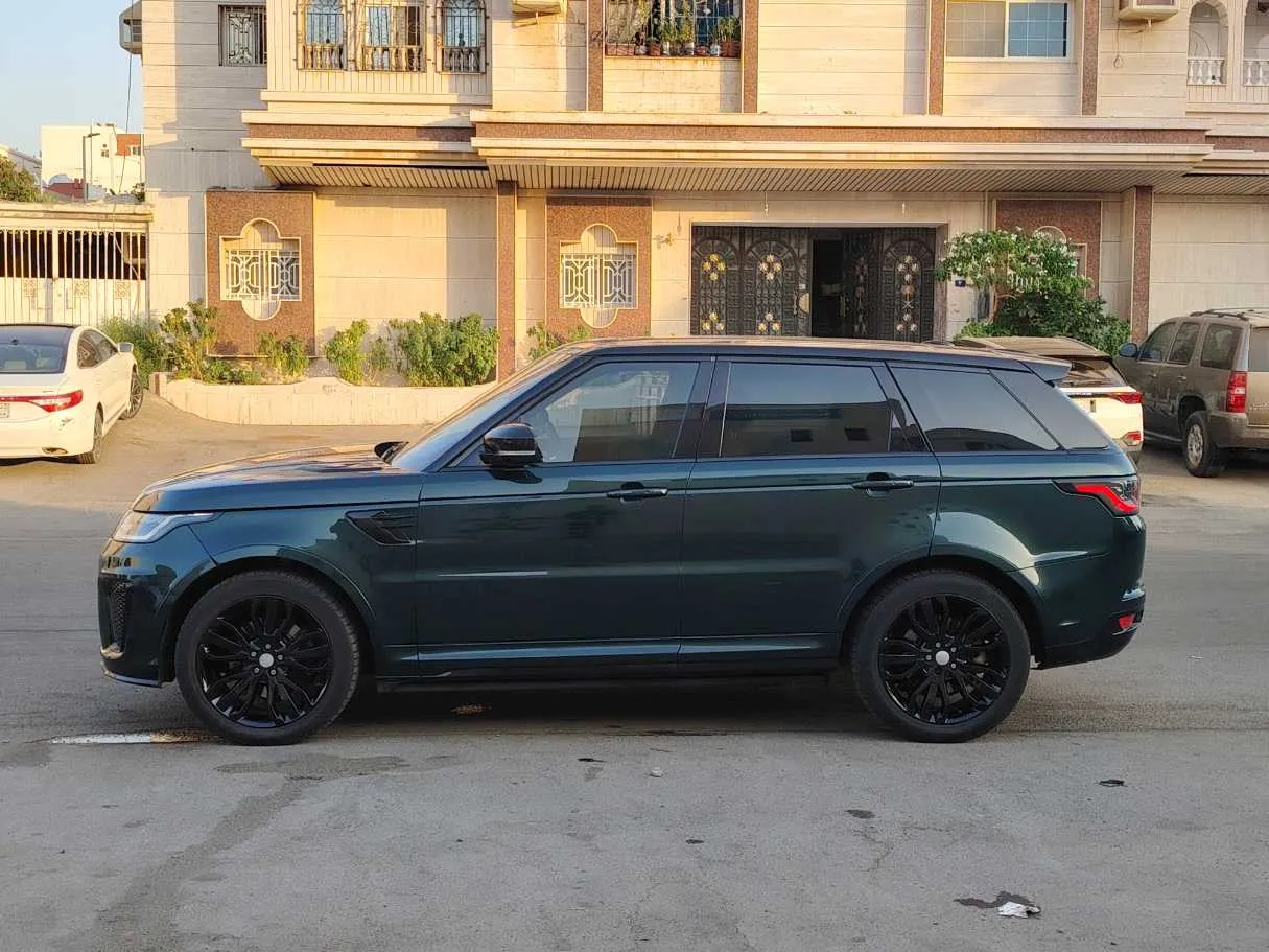 Car image 7